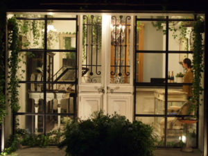 No.di001 : Jewelry Shop - フランス、ヨーロッパのアンティーク&ヴィテージ家具 Found