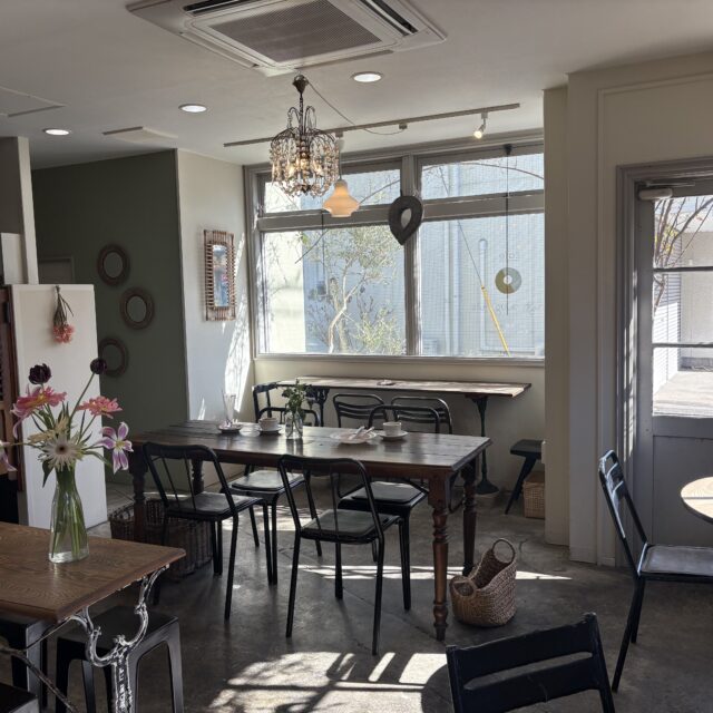 di012 Doughnut shop and Cafe 5
